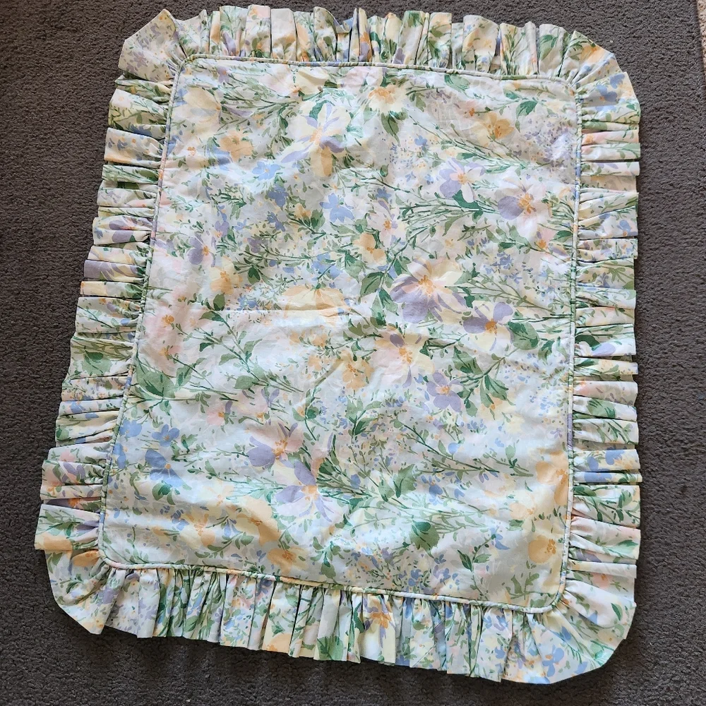 Sham Pillow Case Set of 2 Multicolor Floral 20 x 24 Ruffle Home Bedding